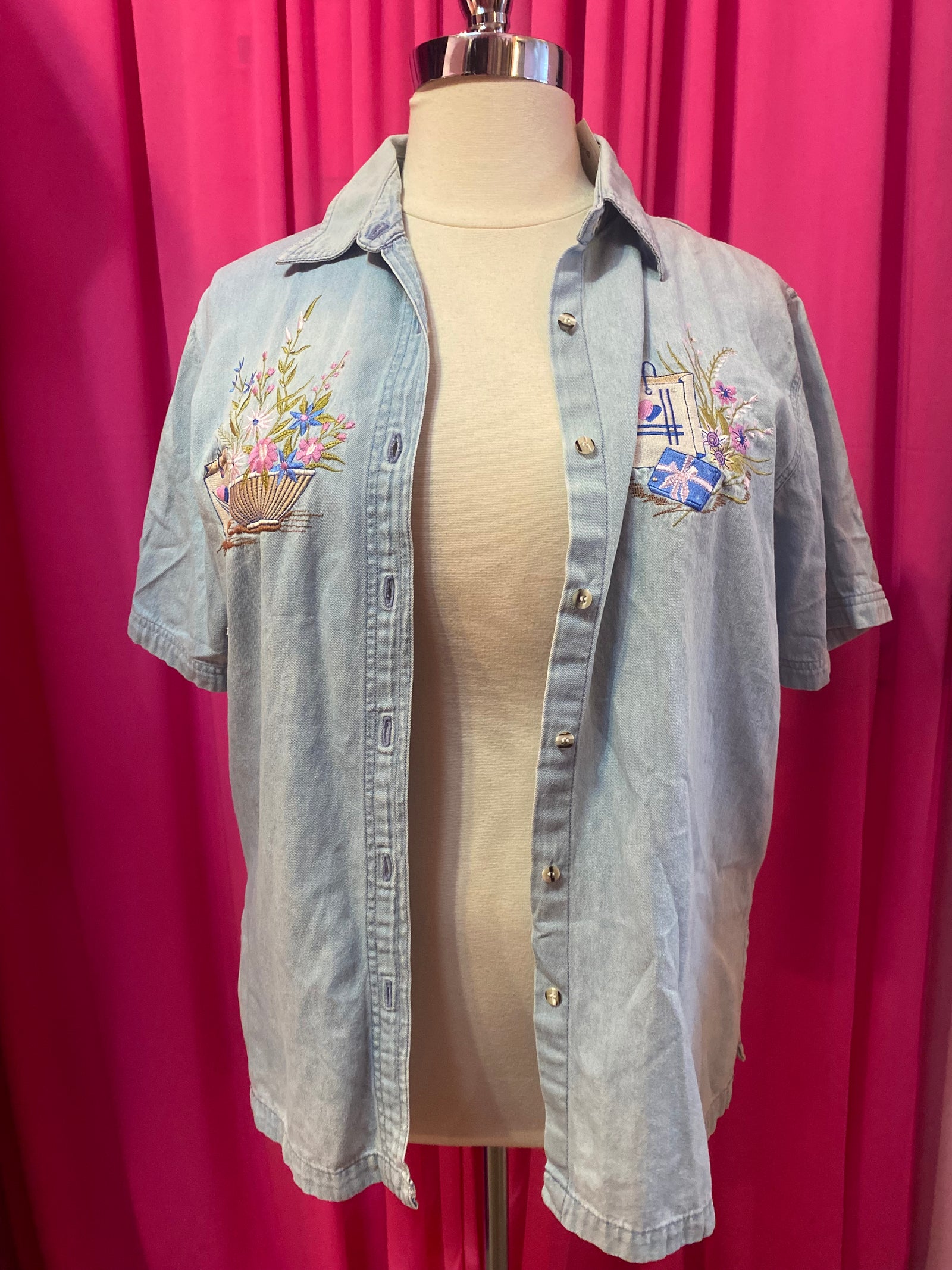 Embroidered Lightwash Button-up - 1X