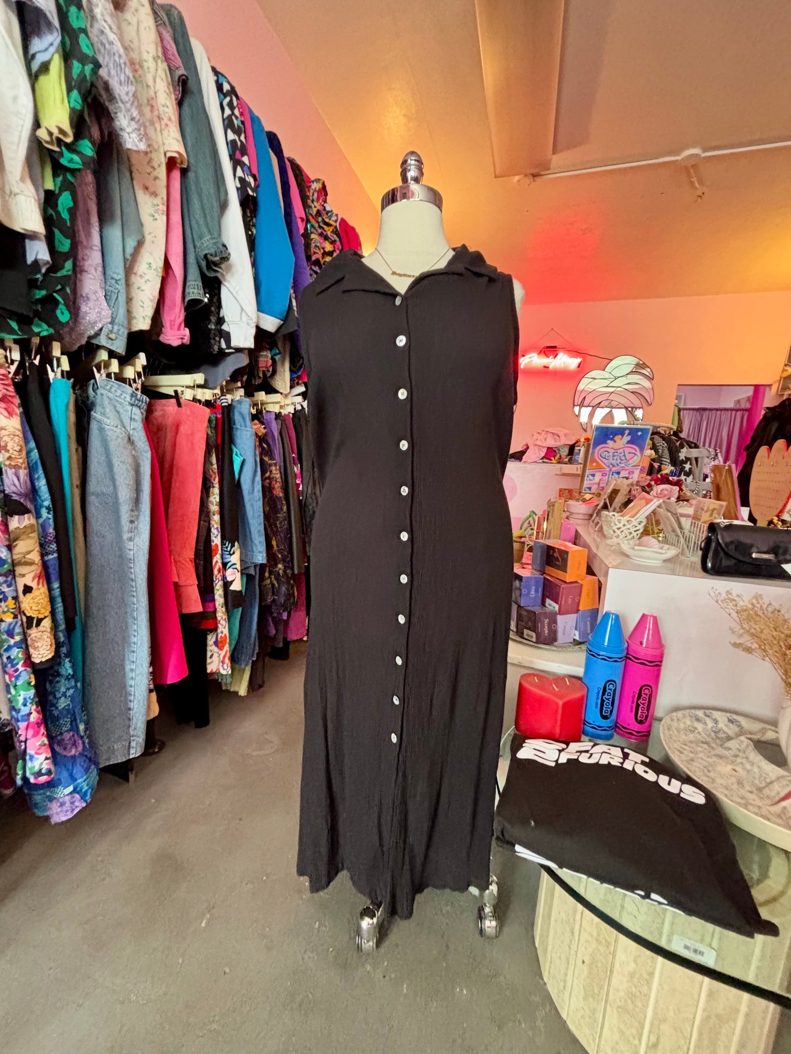 Black Collared Crinkle Maxi Dress - 18/20