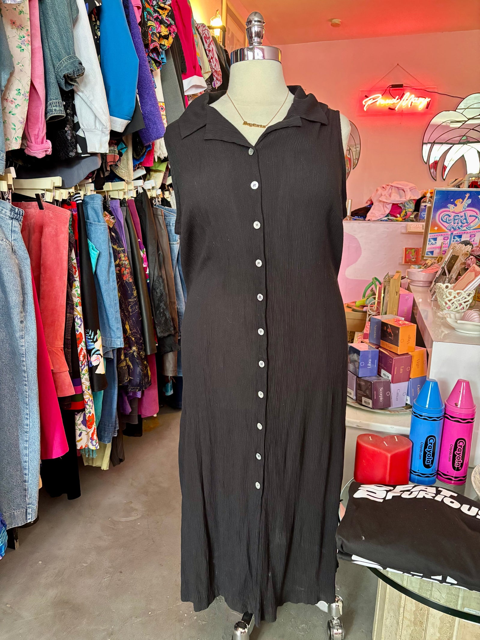 Black Collared Crinkle Maxi Dress - 18/20