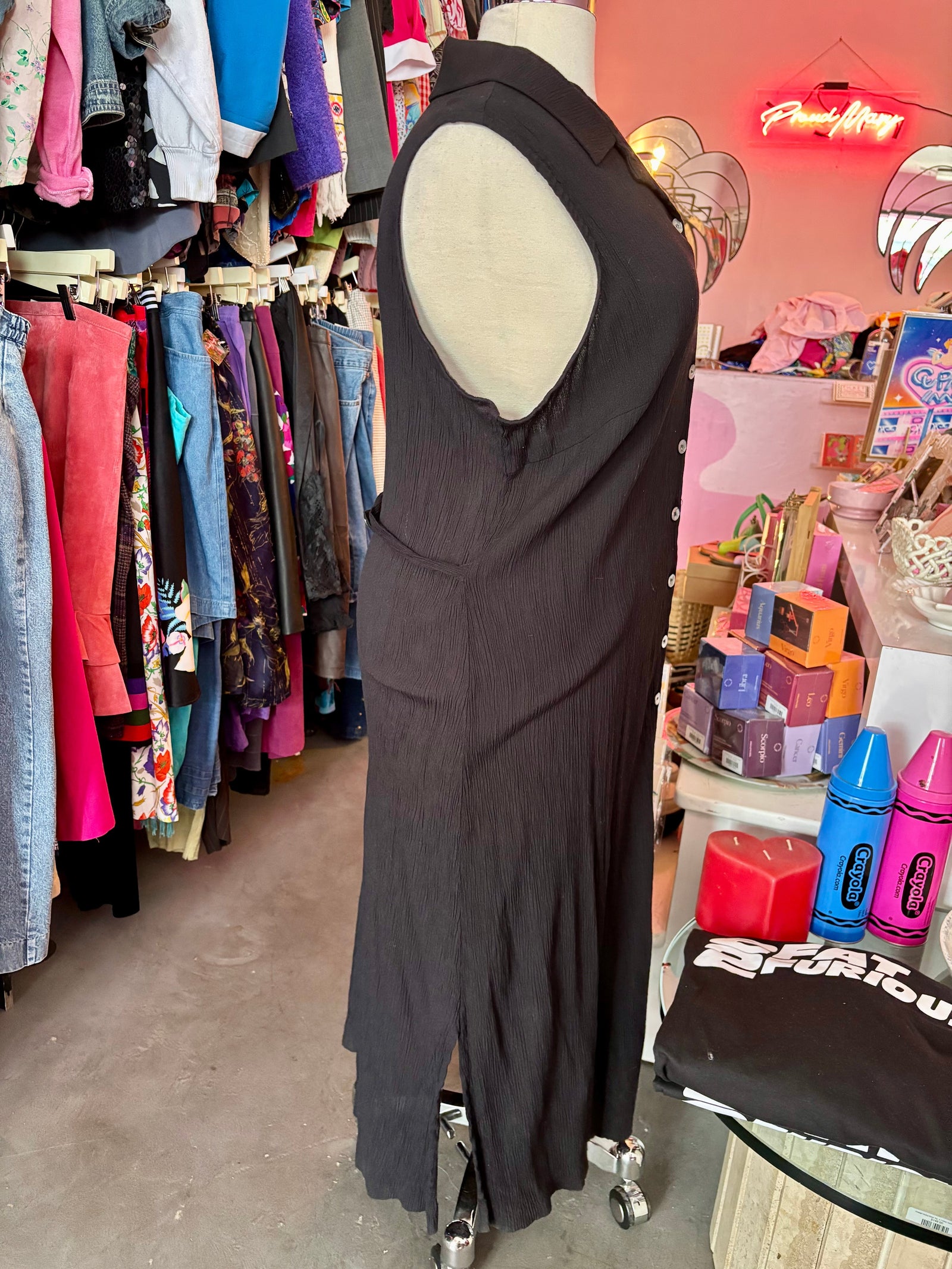 Black Collared Crinkle Maxi Dress - 18/20