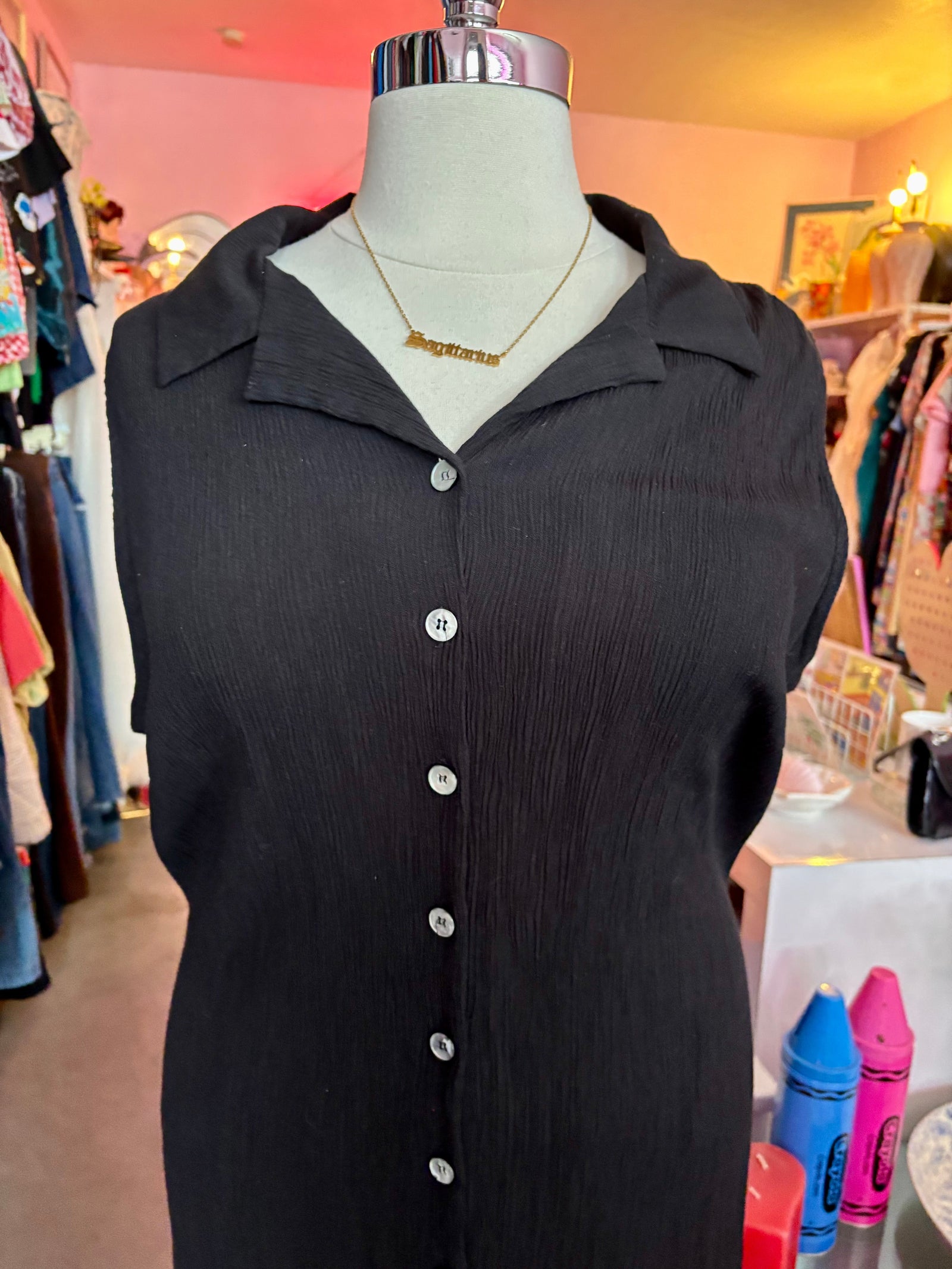 Black Collared Crinkle Maxi Dress - 18/20