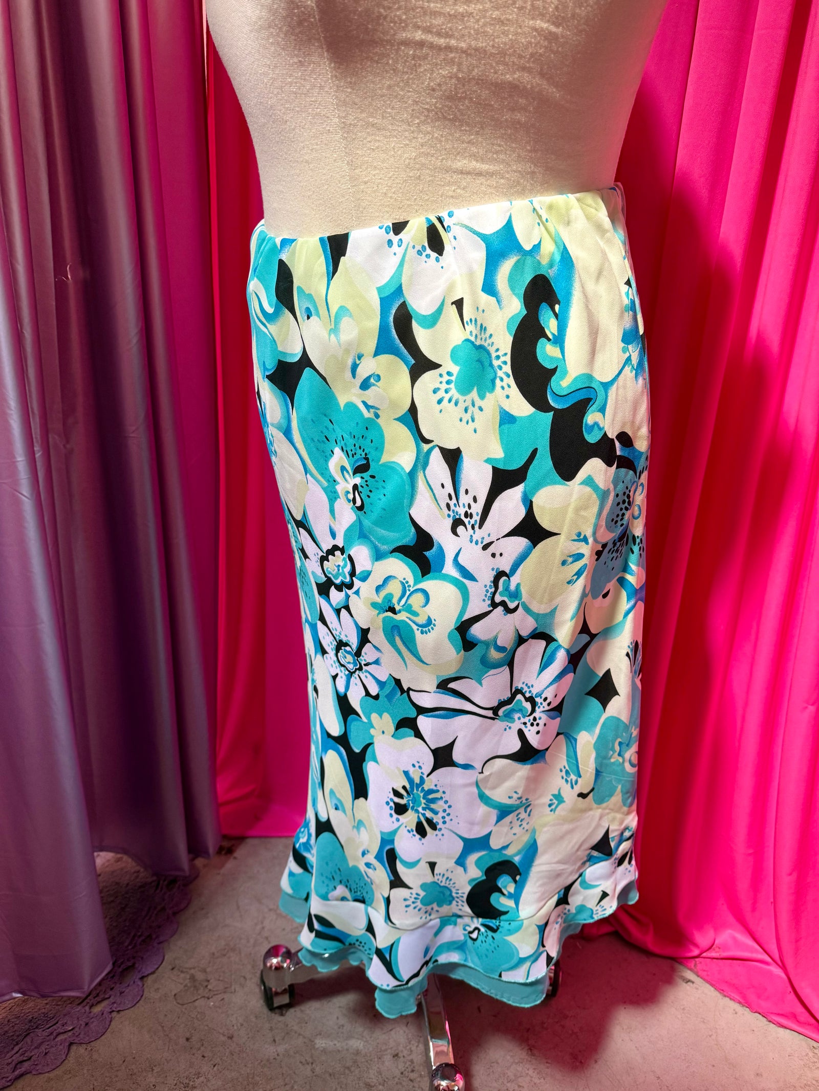 90s Pop Floral Asymmetrical Two Piece - Size 3X