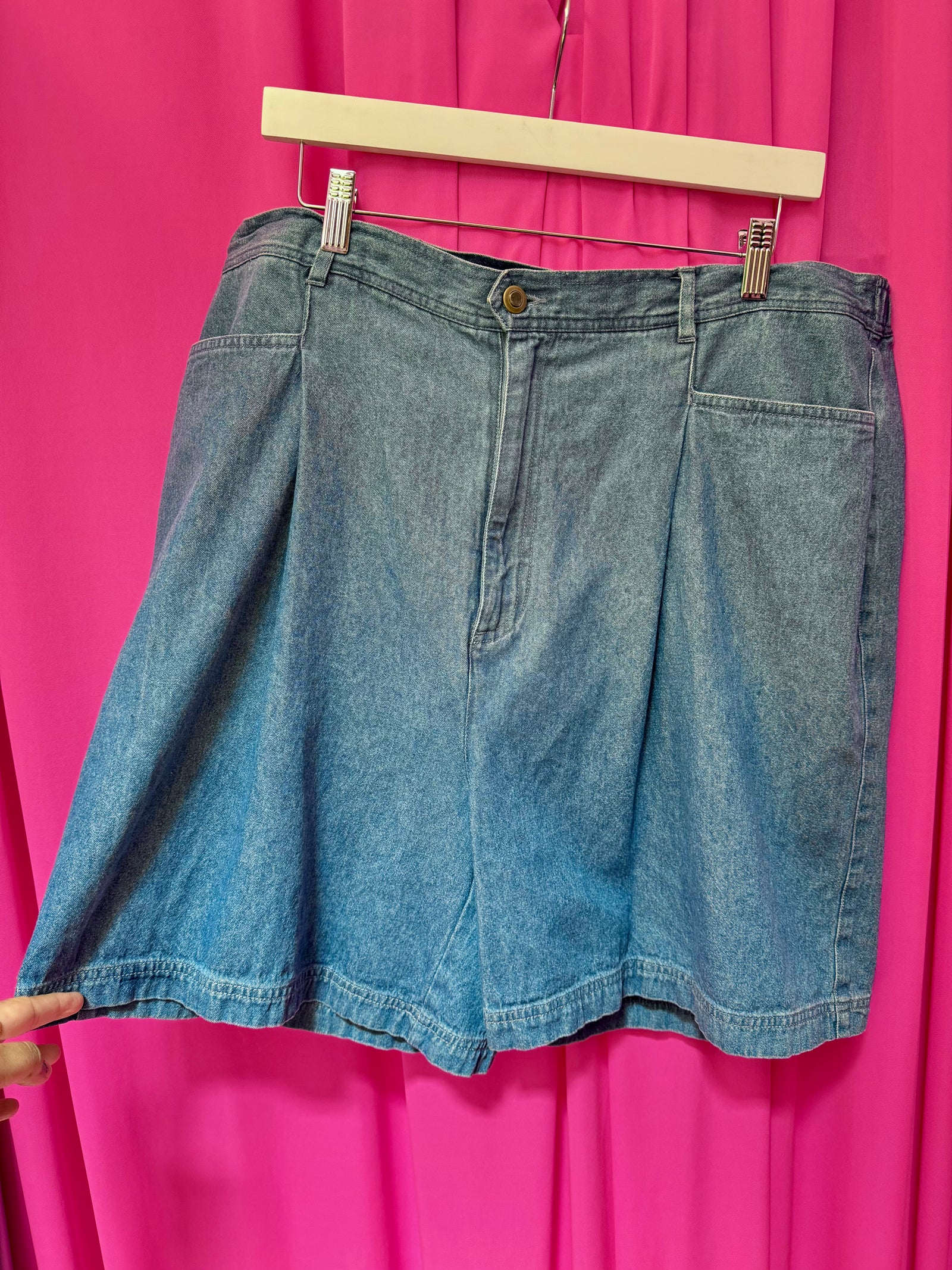 90s High Rise Pleated Denim Shorts