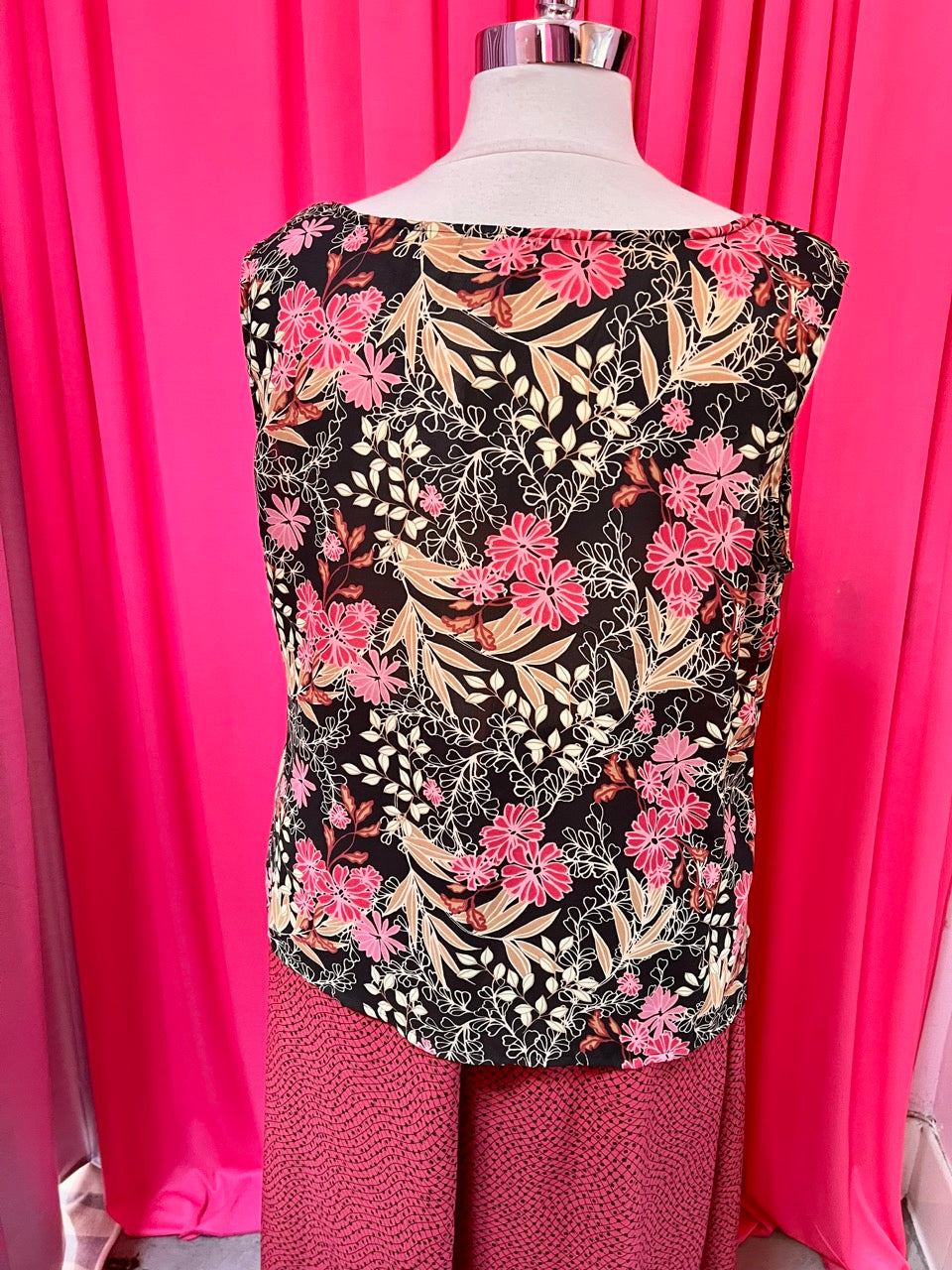 90s Emma James Floral Sleeveless Blouse