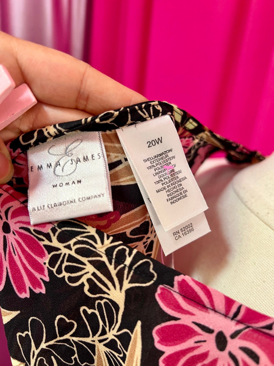 90s Emma James Floral Sleeveless Blouse