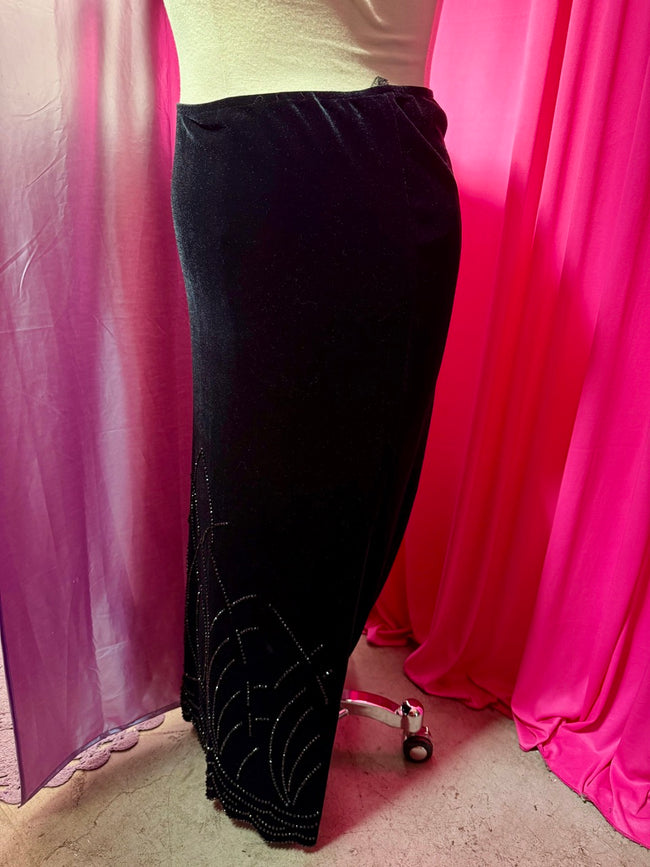 90s Black Velvet and Beads Skirt - Size 16 (fits larger)