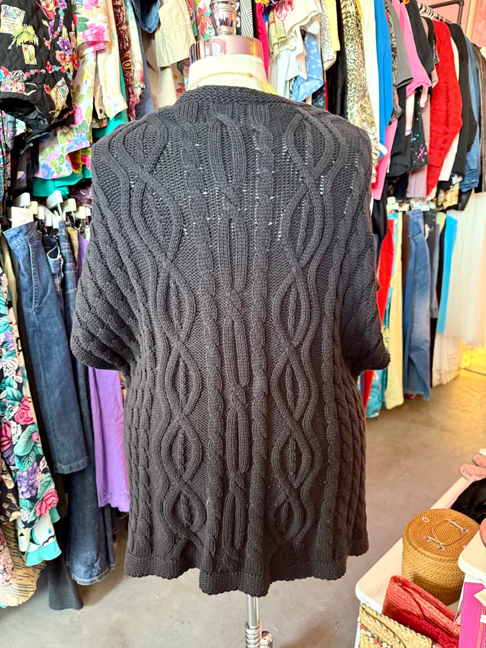 Avenue Snap Front Short Sleeve Knit Sweater - Size 26/28 4X