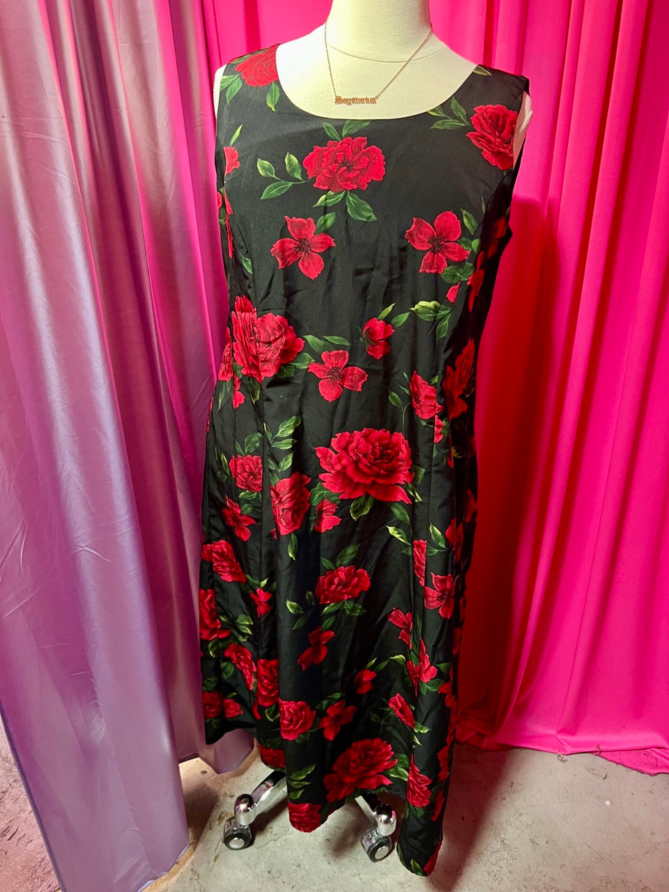 90s Romantic Rose Shift Dress