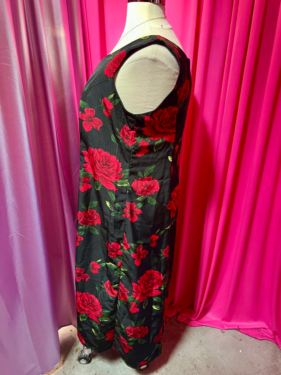 90s Romantic Rose Shift Dress