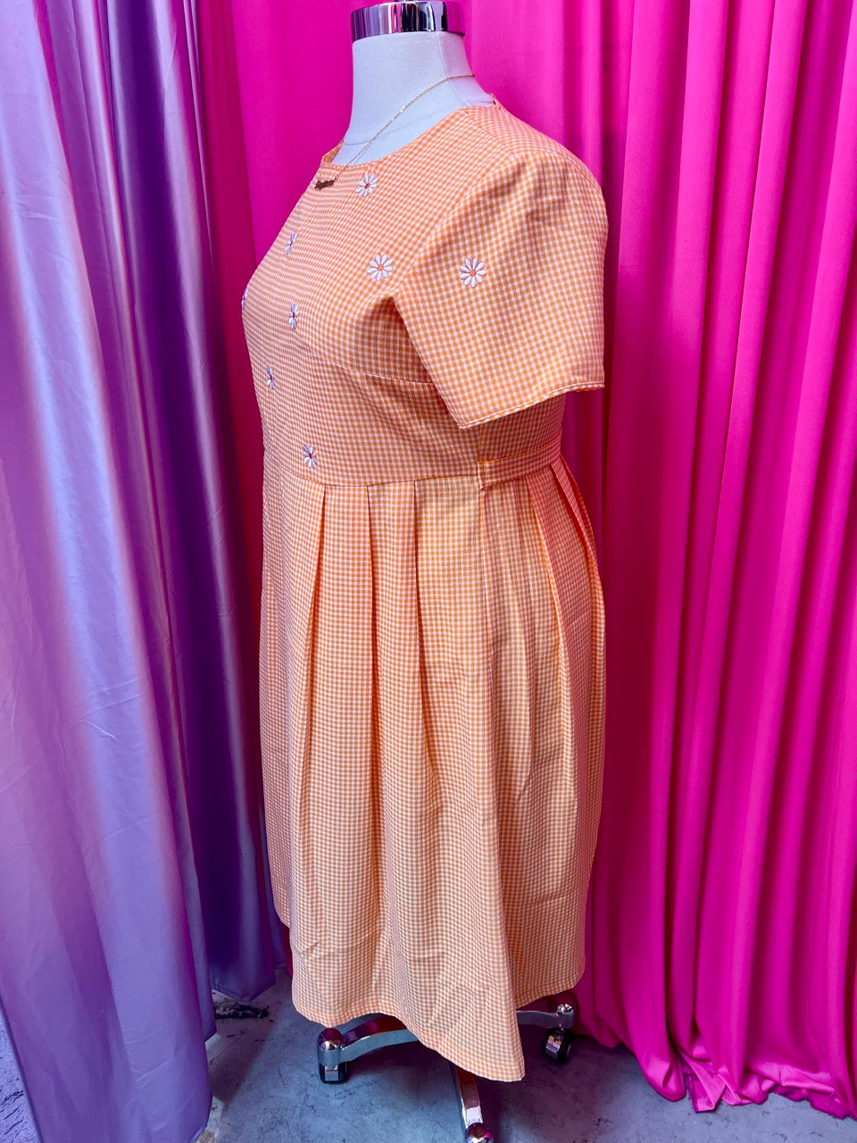 Daisy Chain Embroidered Gingham Dress - Size 16/18