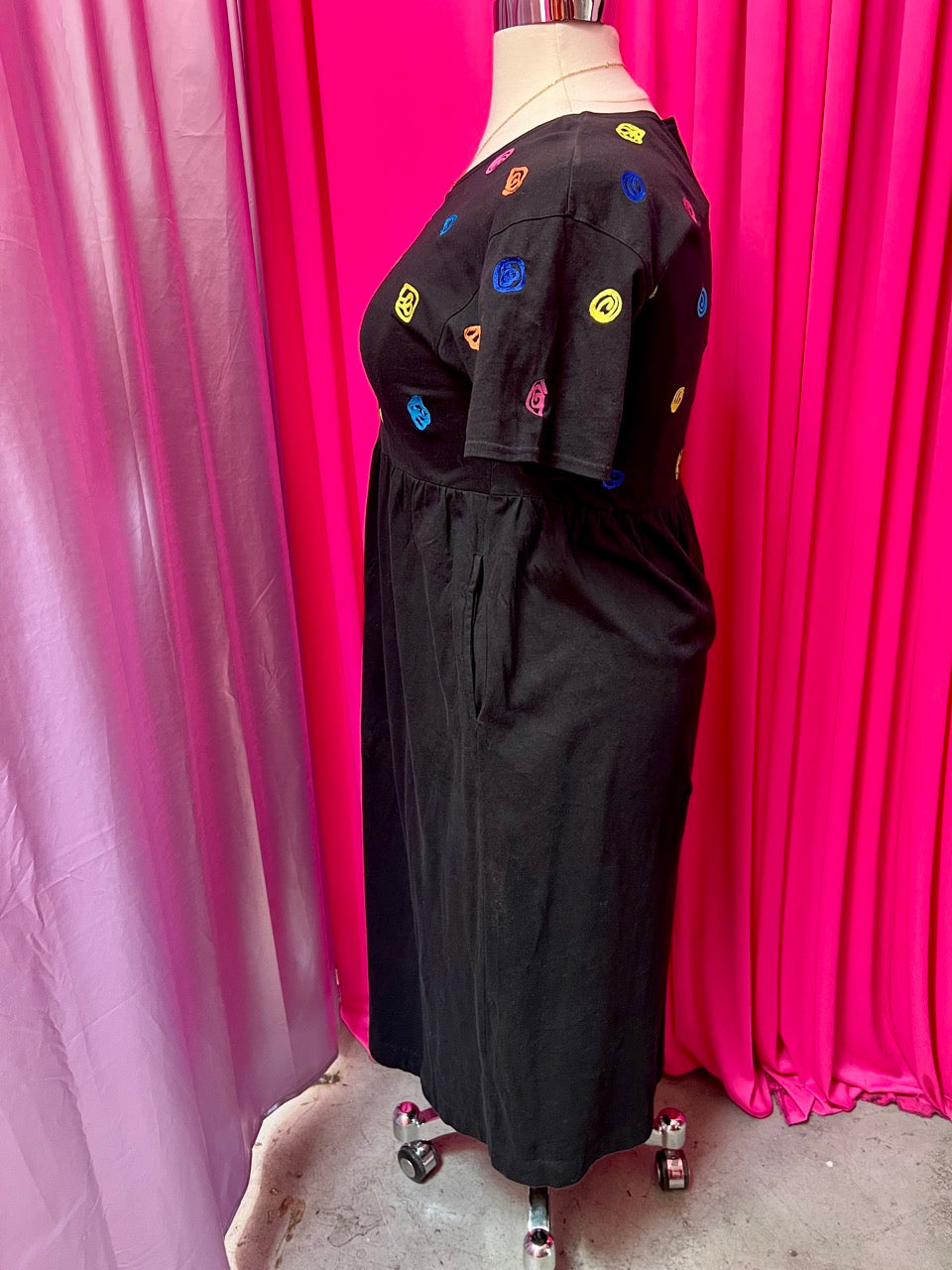 90s Swirl and Button Embroidered Midi Dress