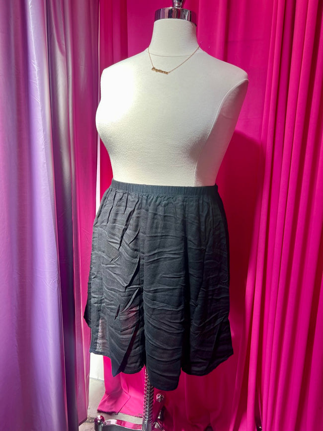 80s Black Staple Flippy Skirt