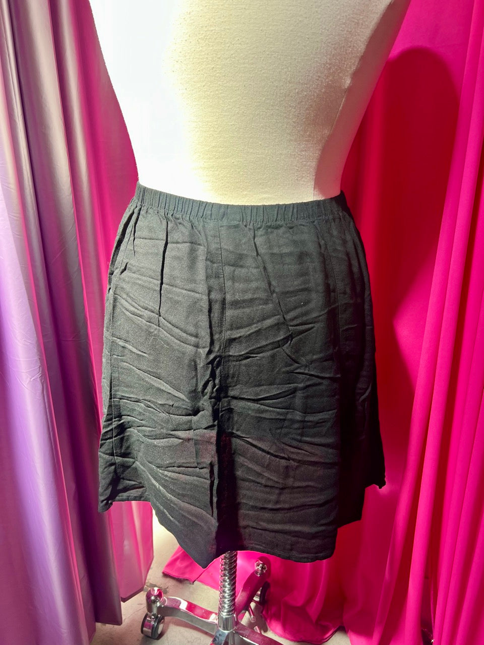 80s Black Staple Flippy Skirt