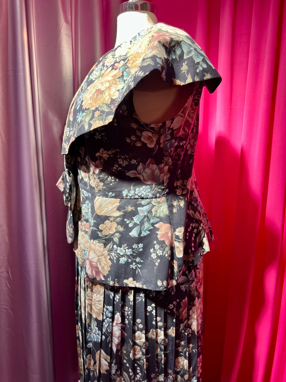 80s Drama Floral Pleated Skirt Set