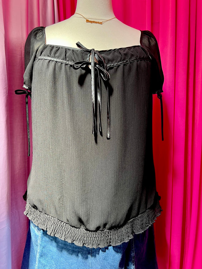 2000s Moody Coquette Blouse - Size 22