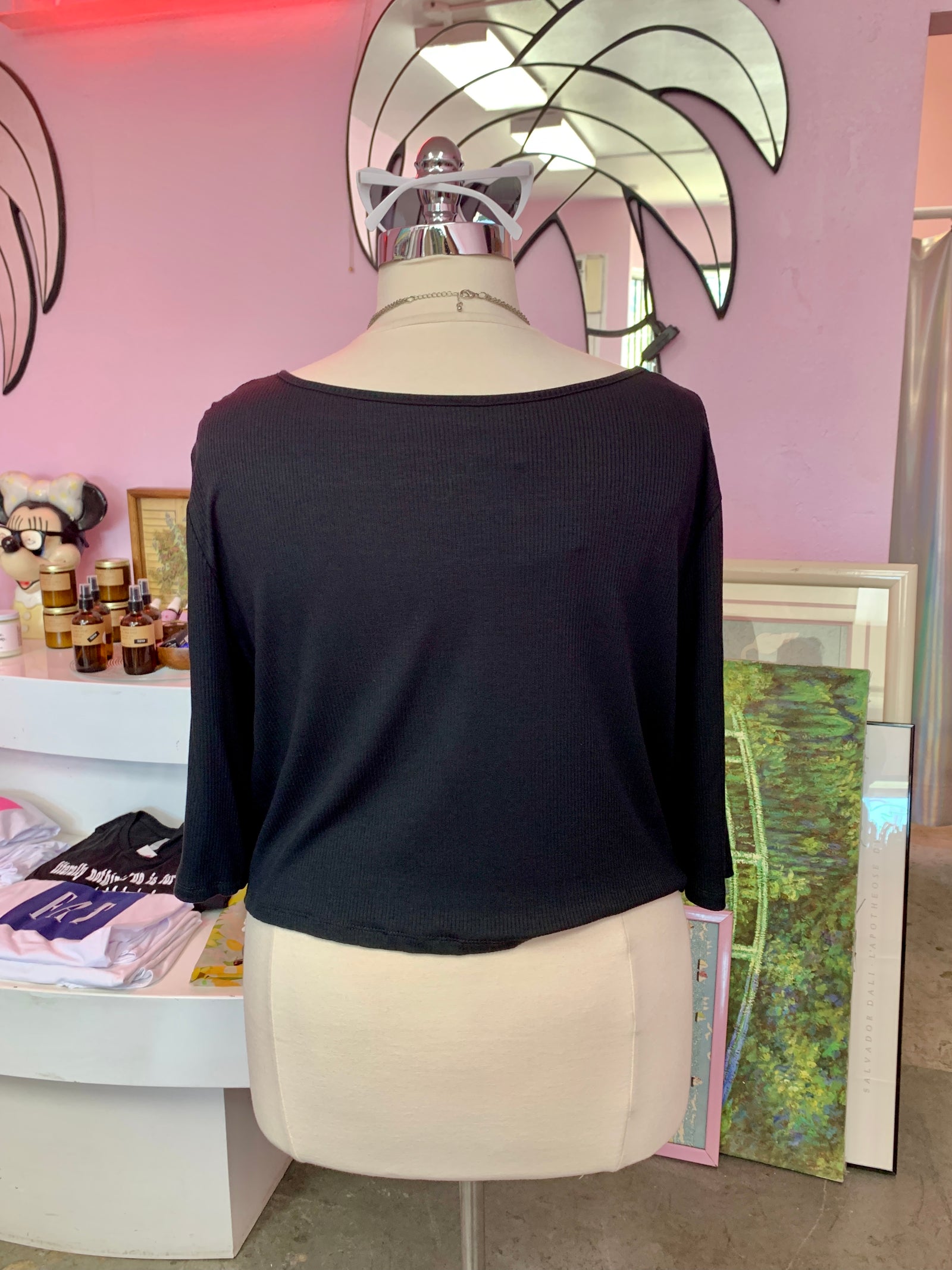 Black Ribbed 3/4 Sleeve Shirt