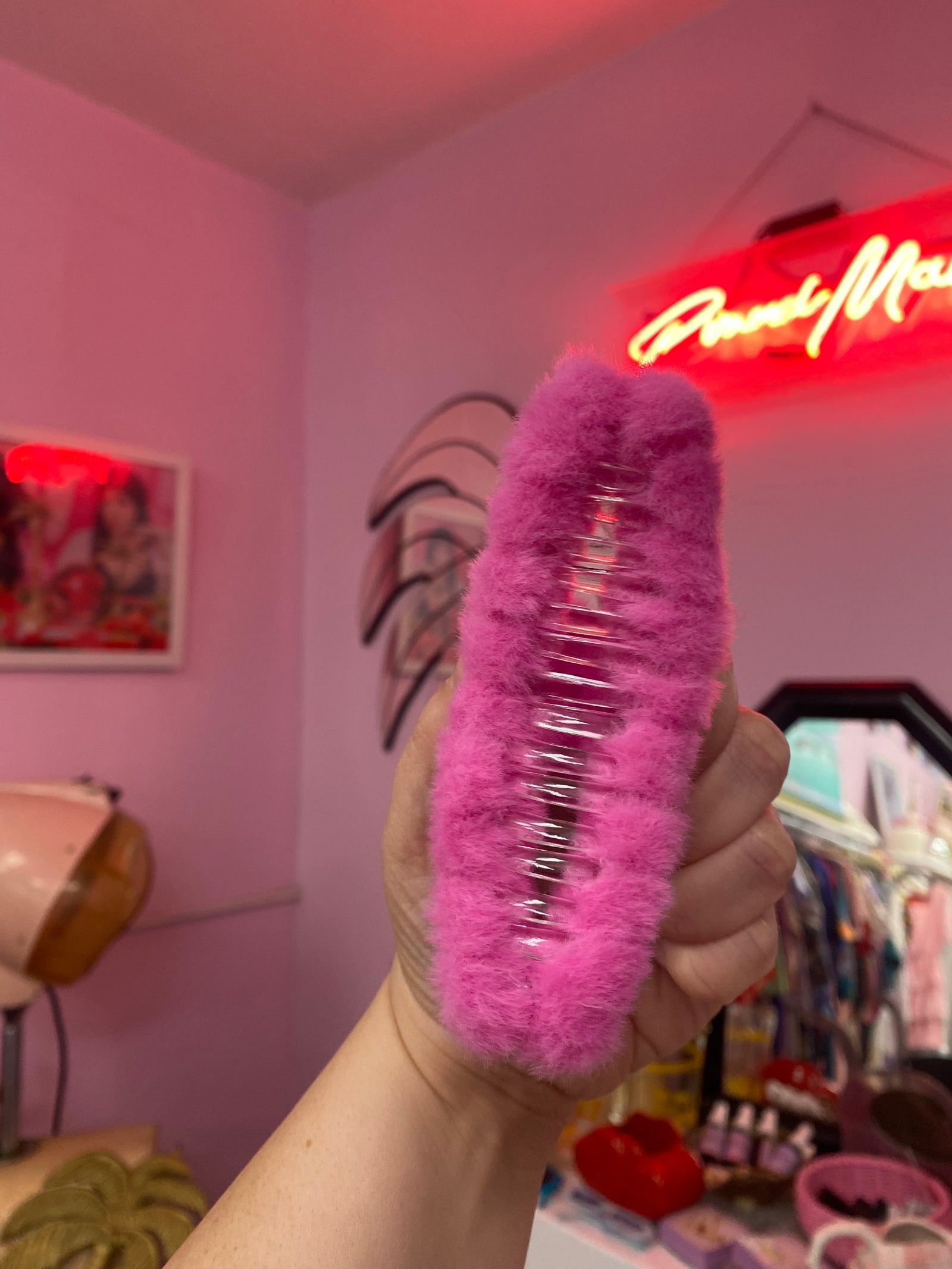 Fauxmo Fur Claw Clip