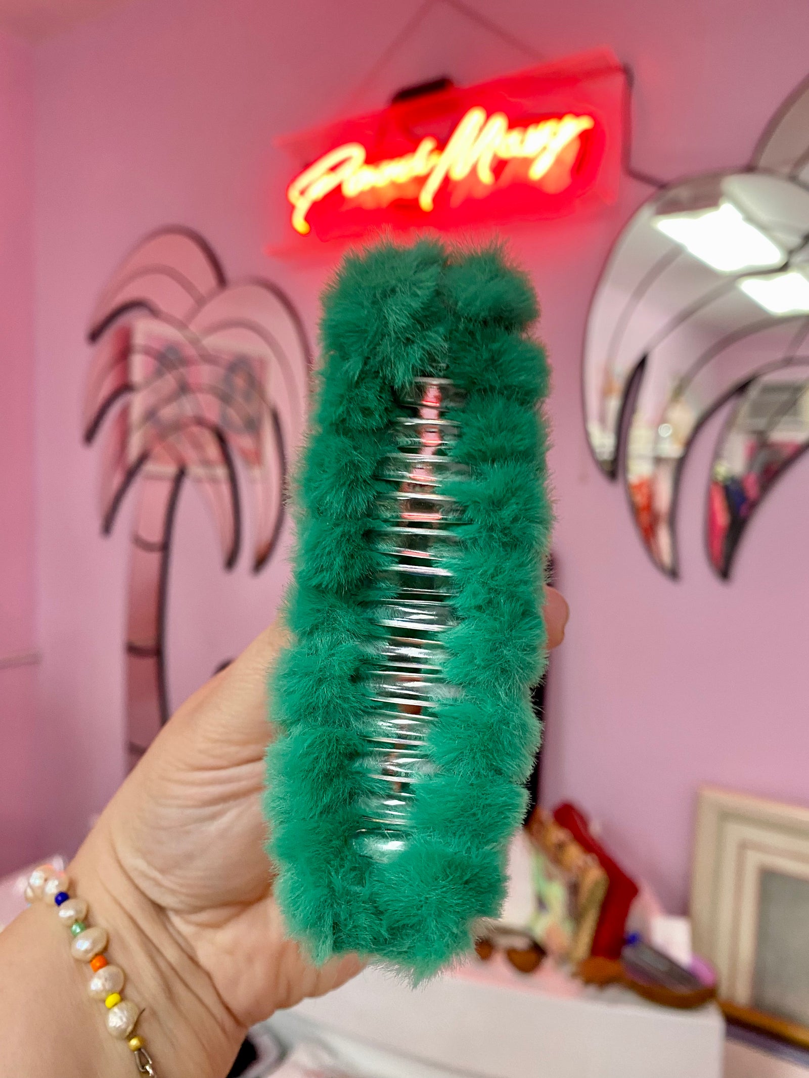 Fauxmo Fur Claw Clip