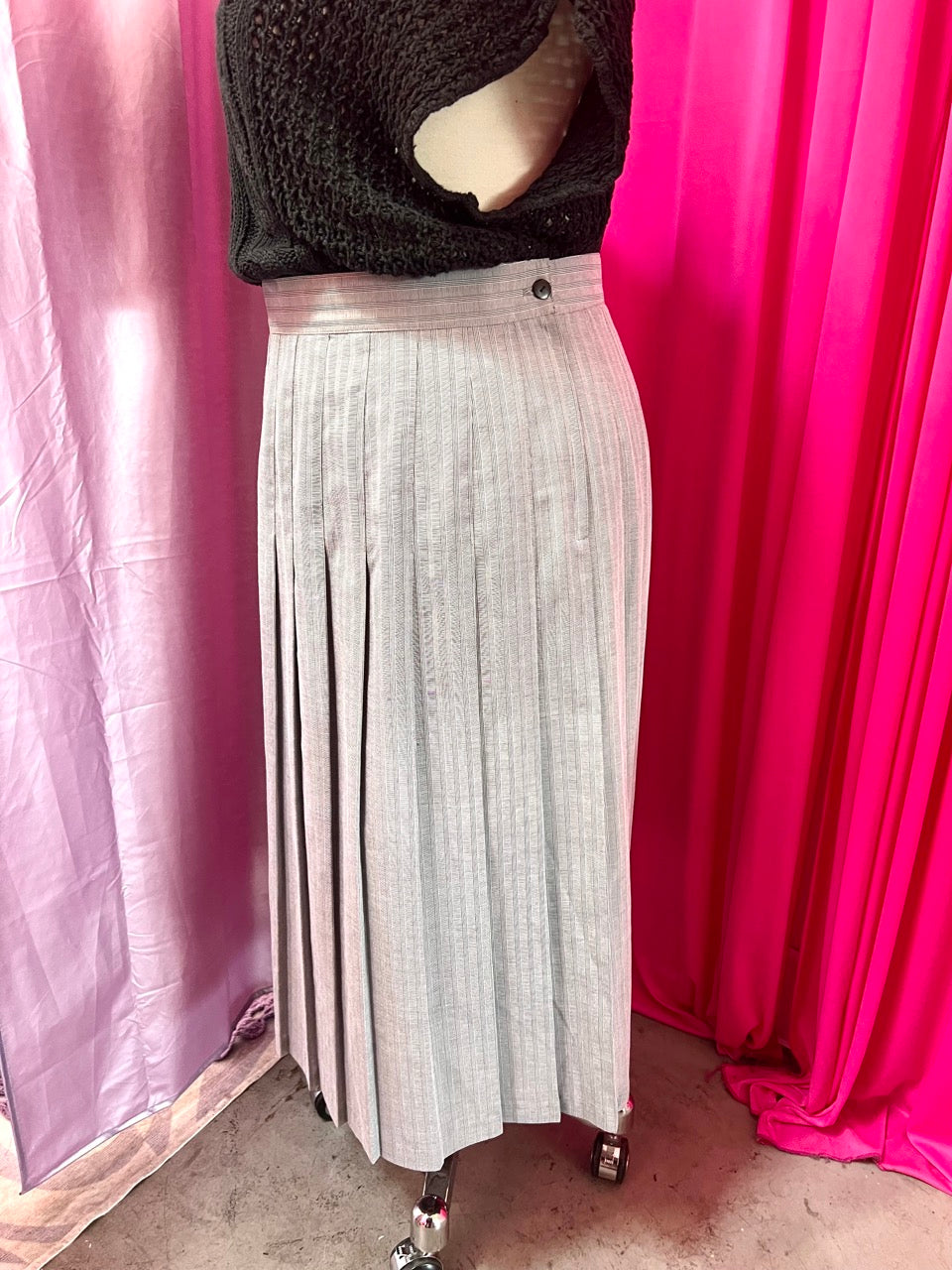 80s Pleated Skirt - Fits like an 18/20