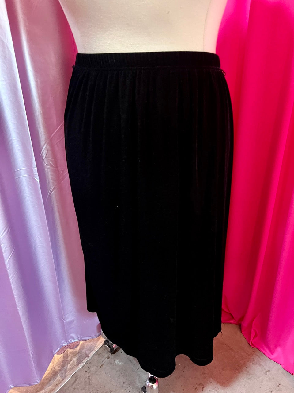 90s Sag Harbor Black Velvet Skirt - Stretchy 2X