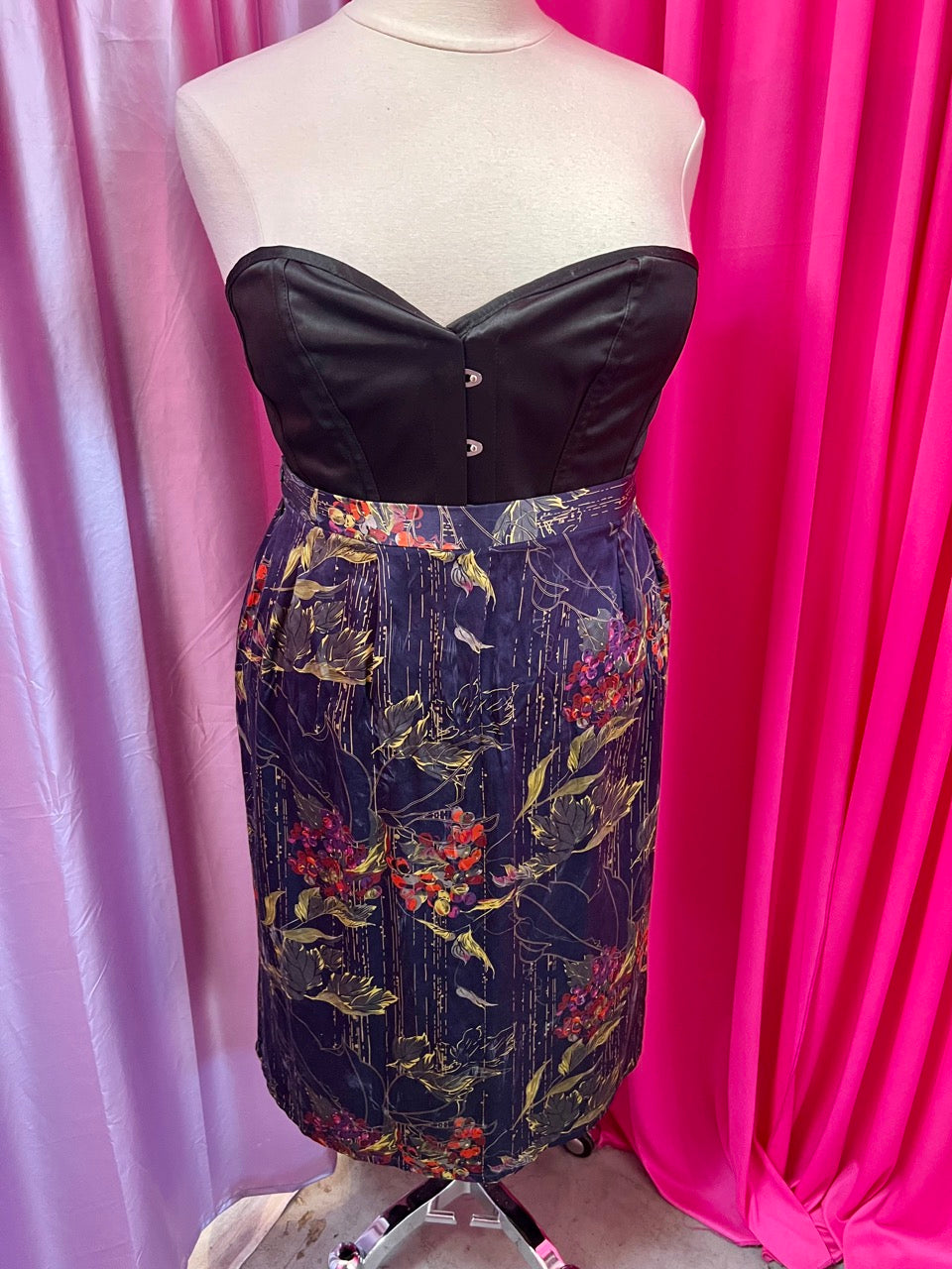 Grapvine Satin 90s Midi Skirt