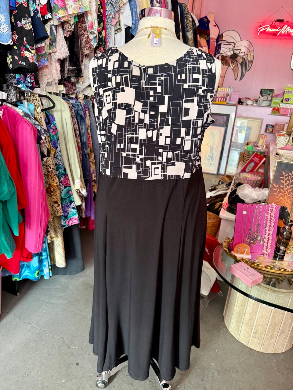 90s Geometric Midi Dress