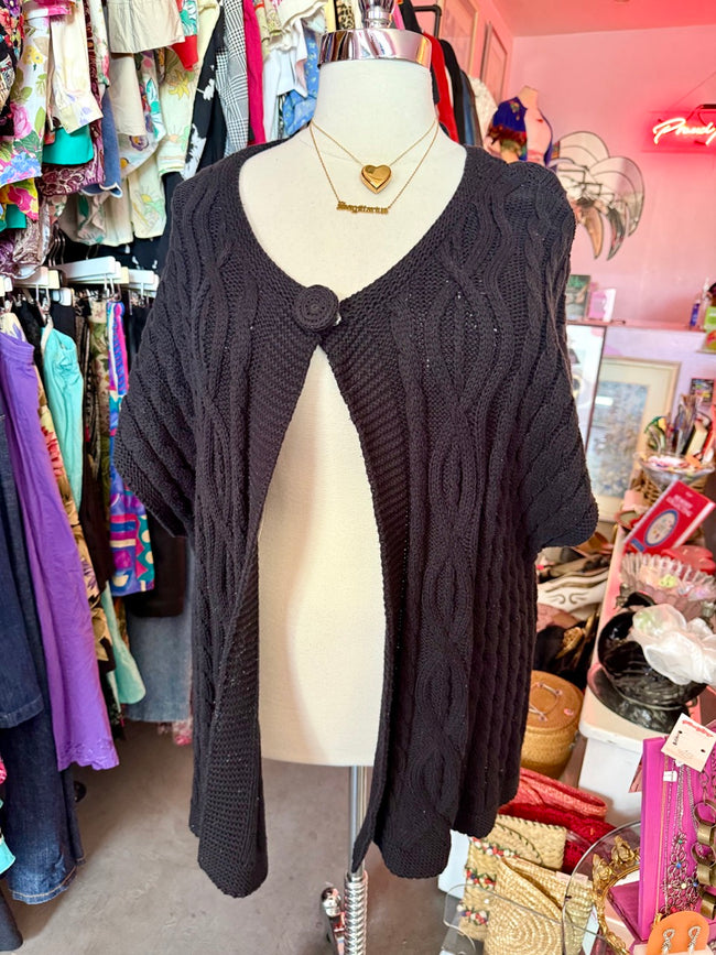Avenue Snap Front Short Sleeve Knit Sweater - Size 26/28
