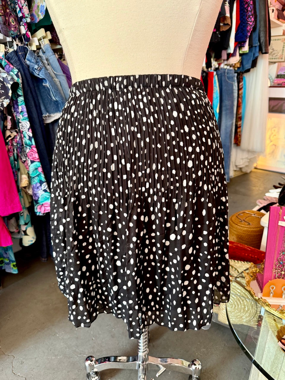 2000s Polka Dots and Pleats Skirt - Size 18-22