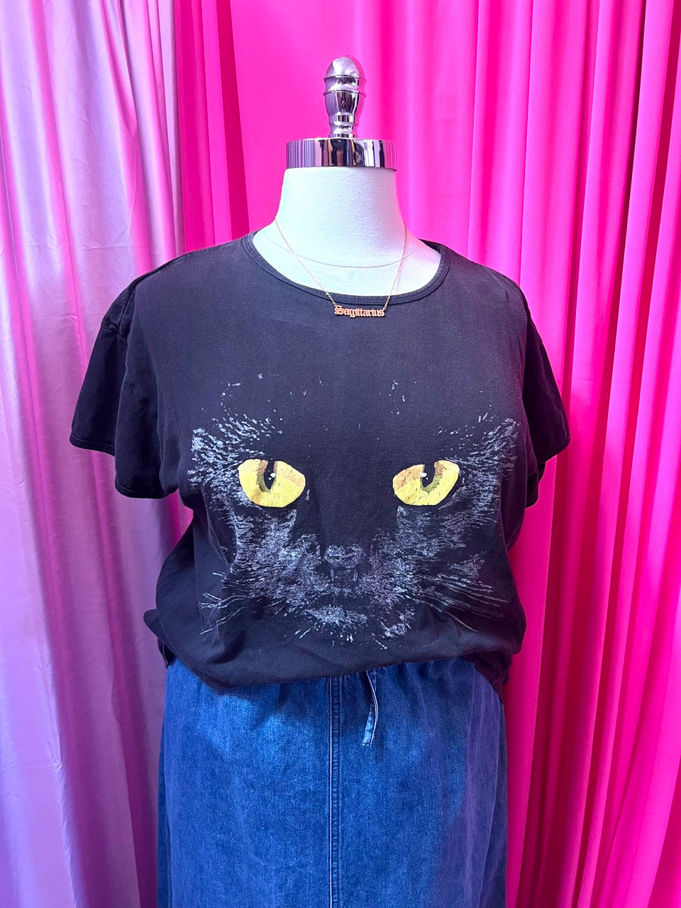 Black Cat Visage Graphic T-shirt