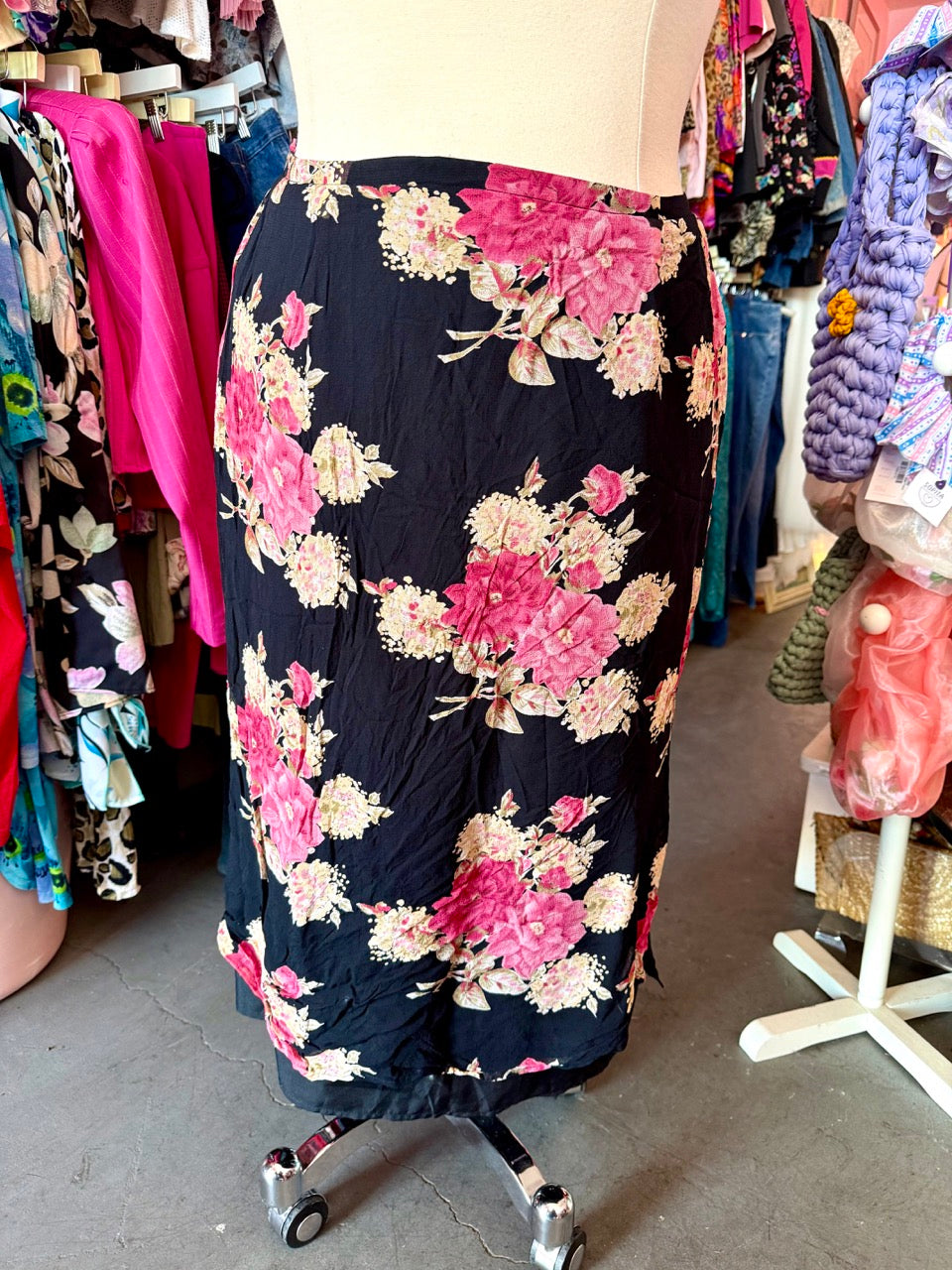 00s A Bouquet for You Skirt - Size 1X-3X