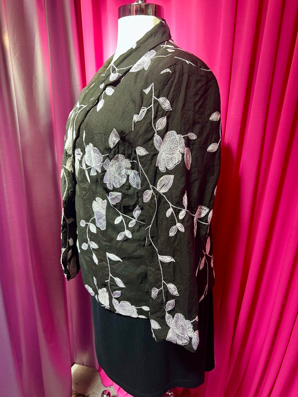 Black and White Floral Embroidered Blazer