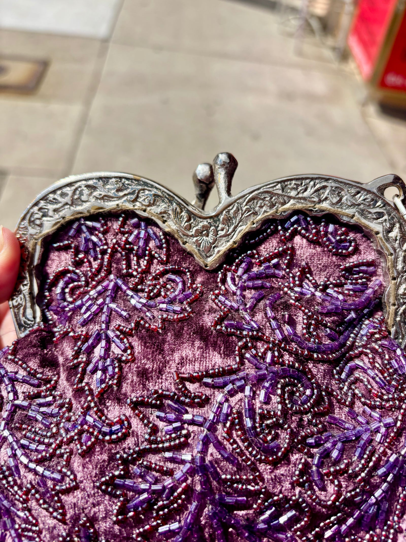Vintage Beaded Kiss Lock Velvet Bag