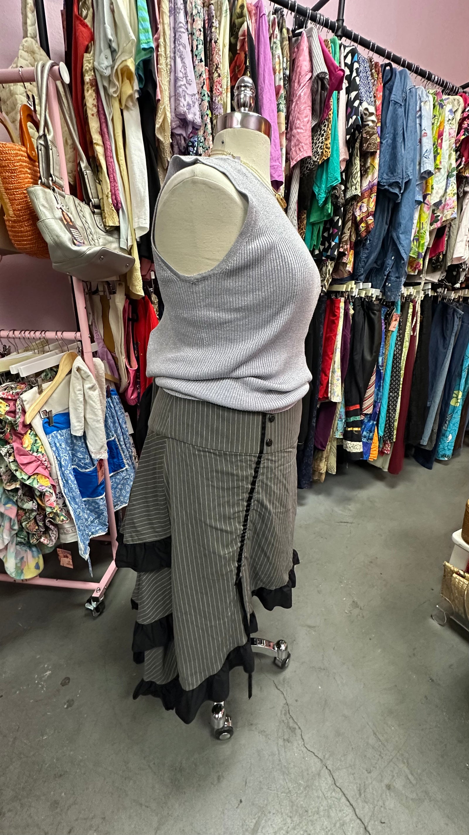 Retro Victorian Skirt - Fits like a 22, 3X