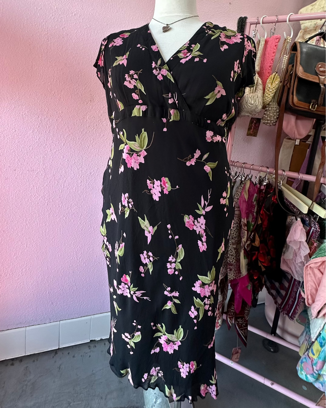 90's Leading Lady RomCom Floral Dress